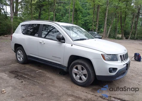 2014 Jeep Compass Sport из США, поврежденный, VIN 1C4NJCBA1ED777250